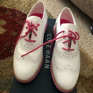Cole Hahn Womens White/Pink Oxfords BNIB SZ 6.5
